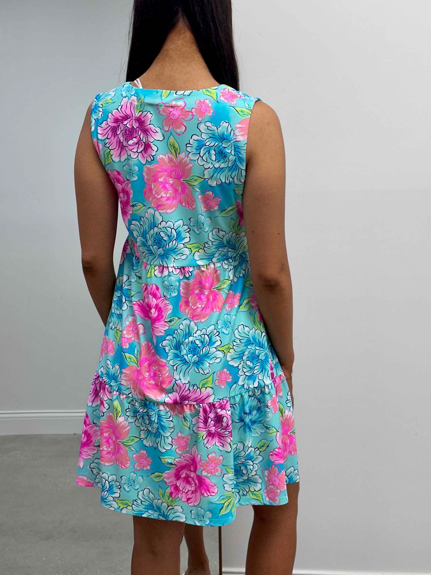 Makenzie V-Neck Sleeveless Dress