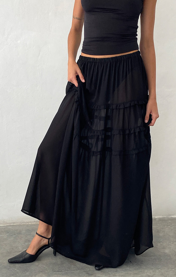 Norah Tiered Maxi Skirt – The Fashion Spot